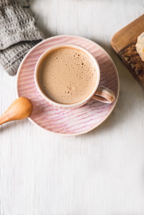 Healthy Vegan Cinnamon Dolce Latte (Caffeine-Free) | Beet of the Wild